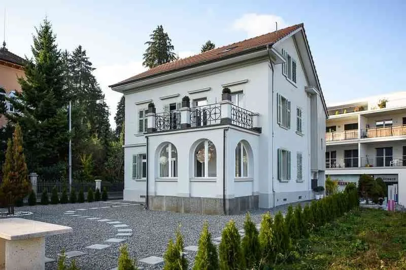 Büro- oder Praxisräume in Jugendstilvilla im Zentrum von Reinach AG