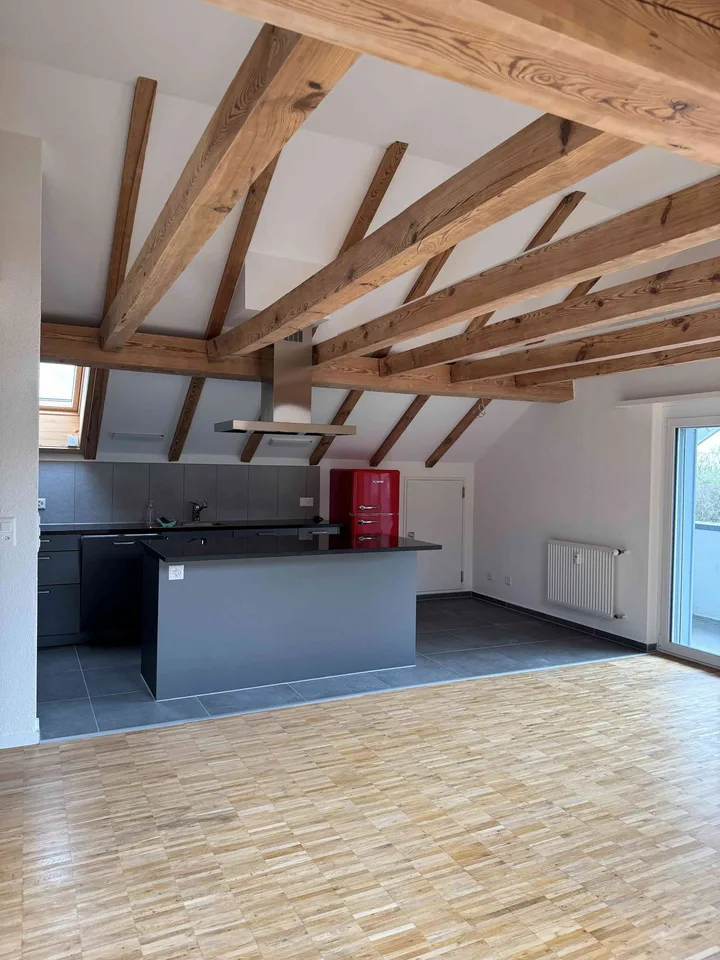 1 Monat GRATIS - 2.5 Zimmer-Dachwohnung mit "Charme und Cachet"