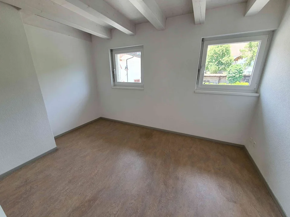 moderne 5 1/2-Zimmer-Duplexwohnung im Dorfzentrum