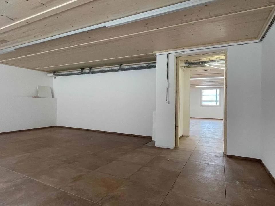 Moderne, zentrumsnahe Büroräume in Niederwangen bei Bern