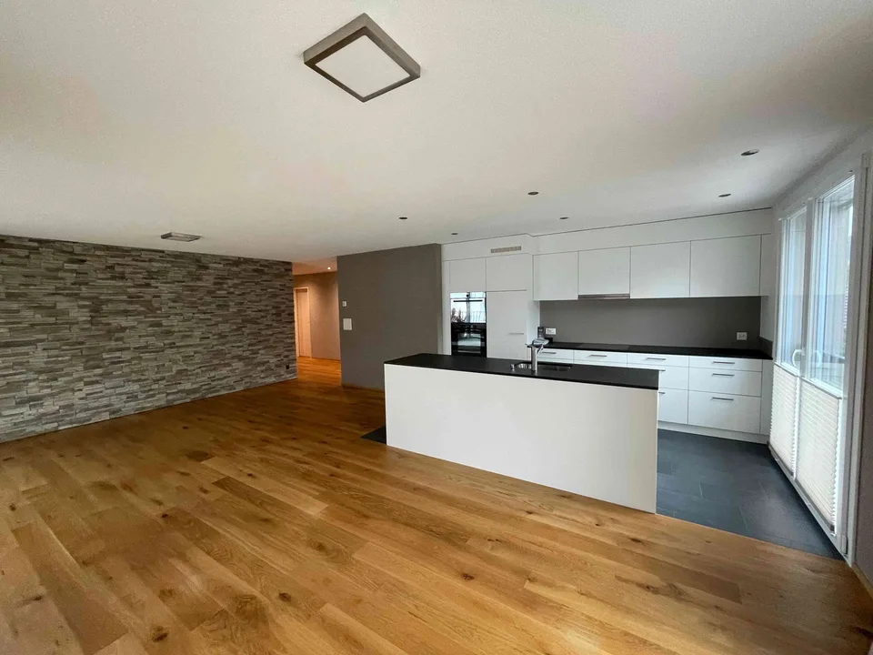 Tolle 5.5 Zimmer Wohnung