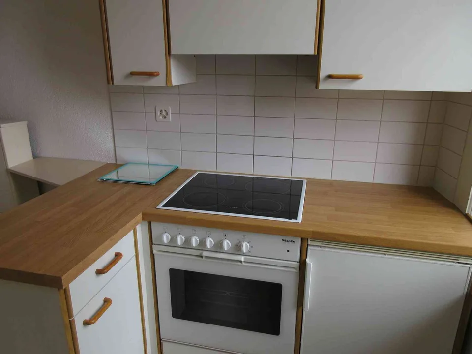 Ab sofort 3.5 BERNERHAUS zentral ruhig Balkon Parkett Garten Küche