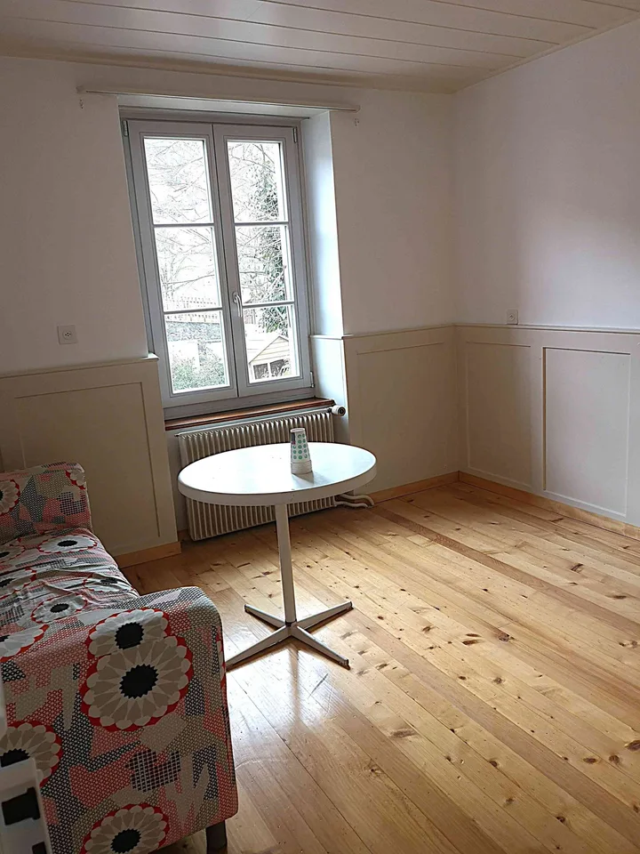 Appartement 5.5pces, dont une avec entrée indépend., parterre, libre
