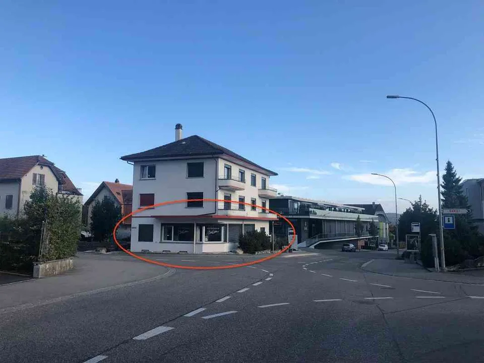 106.8 m2 Gewerberäume - Gewerbefläche / Büro / Praxis m/ Schaufenster