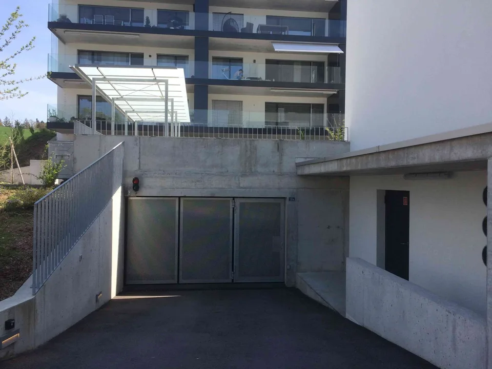 Tiefgaragenplatz zu vermieten in Schliern b. Köniz