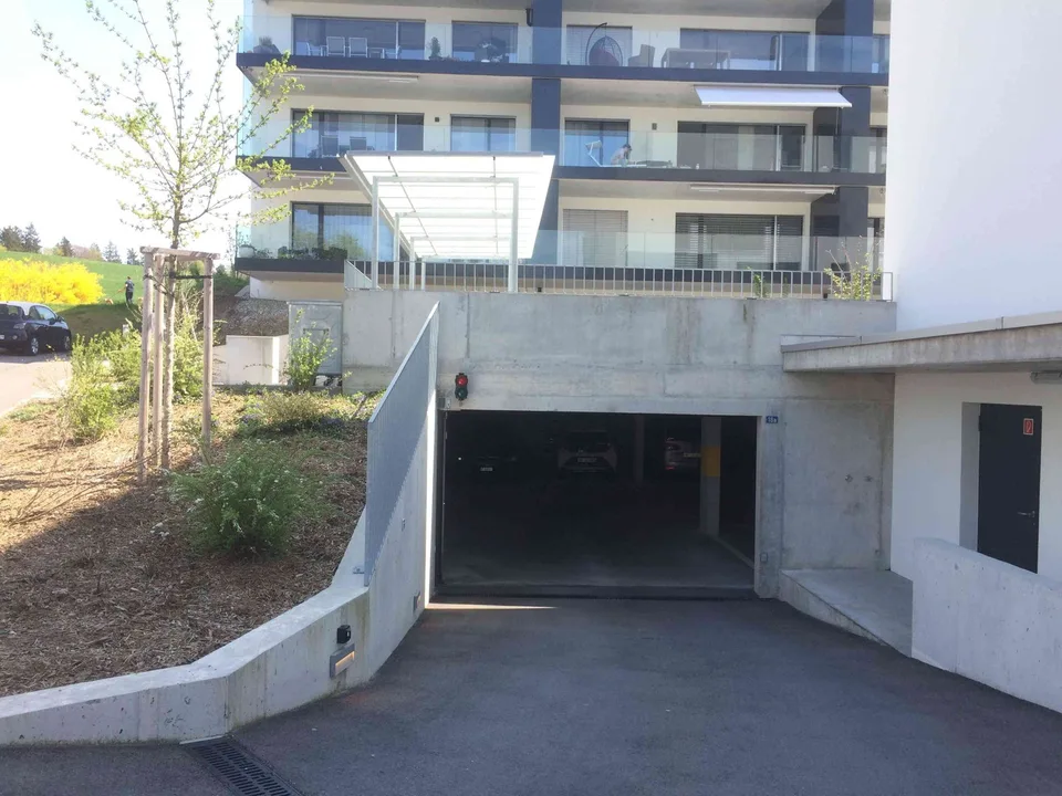 Tiefgaragenplatz zu vermieten in Schliern b. Köniz