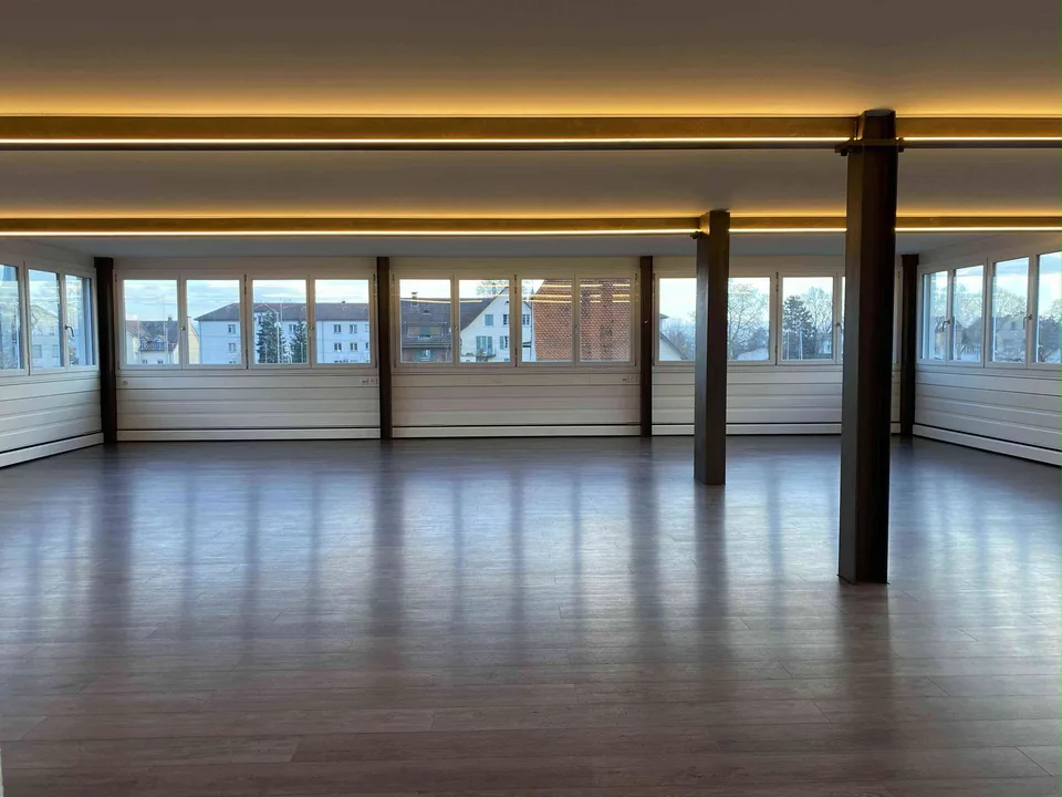 Helle, moderne Büroräume, 168m2 – perfekt für Ihr Unternehmen