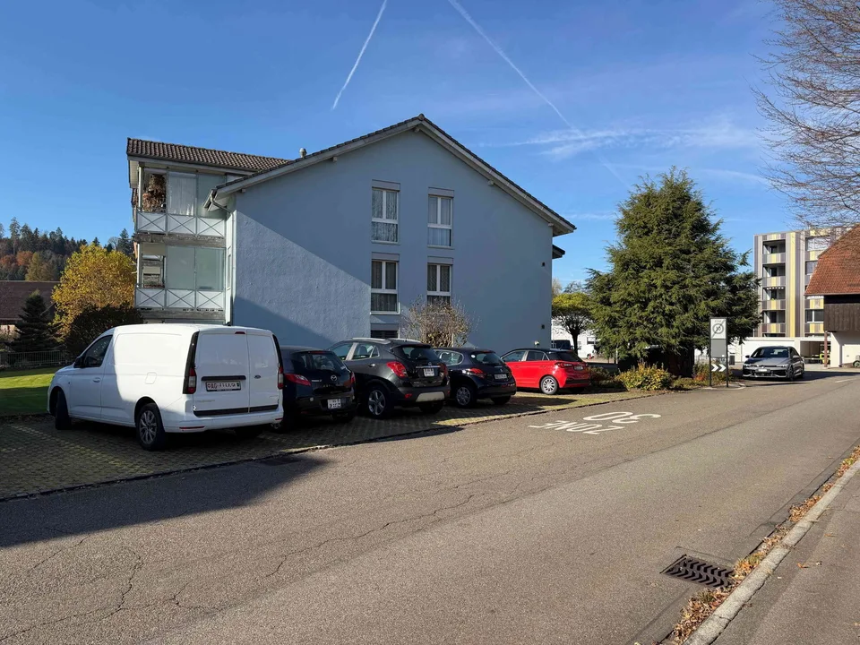 Parkplatz nähe Haltestelle Schöftland Nordweg zu vermieten