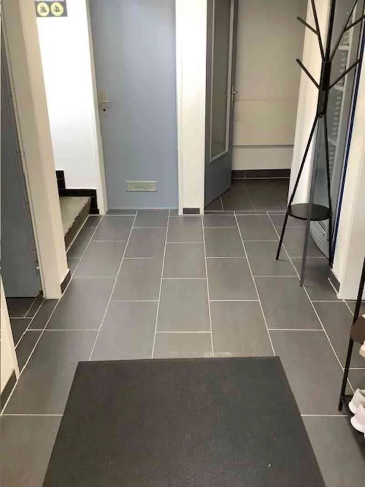 Magnifique espace disponible, pouvant être utilisé comme magazin!