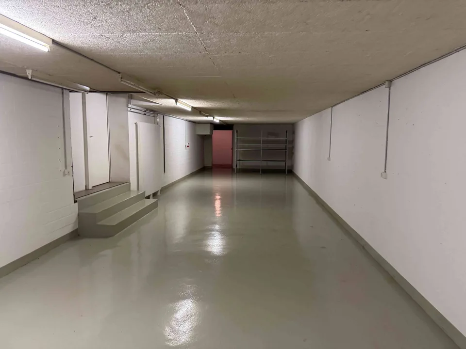 Grosser Lagerraum im Herzen von Worb zu vermieten