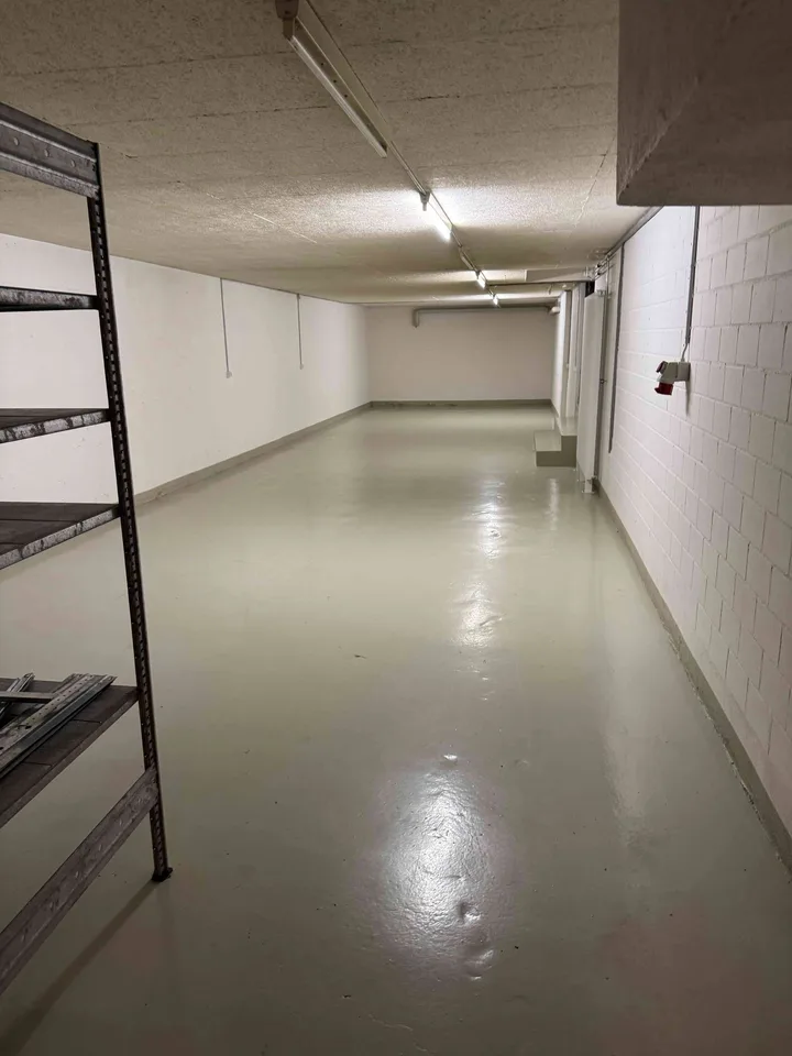 Grosser Lagerraum im Herzen von Worb zu vermieten