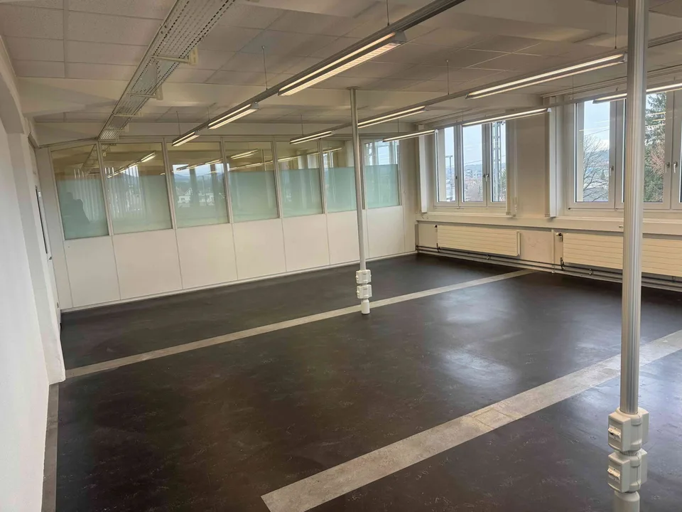 Gewerbefläche zu vermieten / Büro