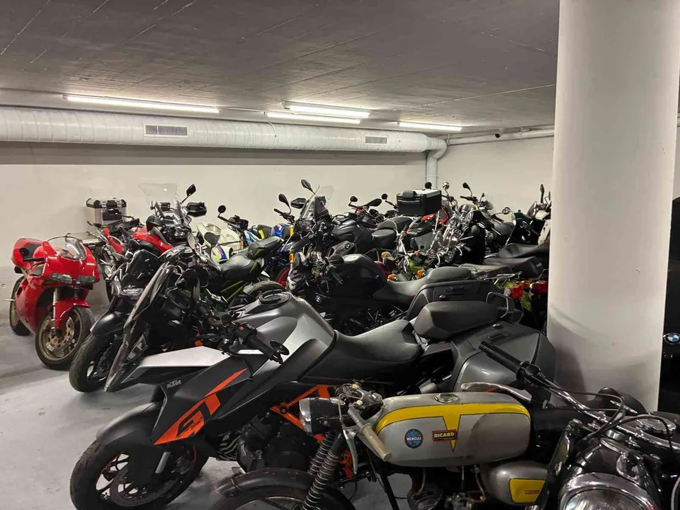 Einstellhallenabteil zu vermieten
