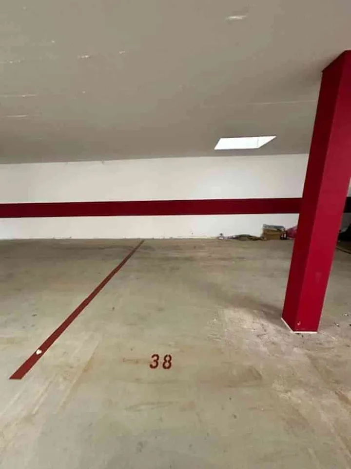 "Tiefgaragenstellplatz in Lengnau - sofort verfügbar"