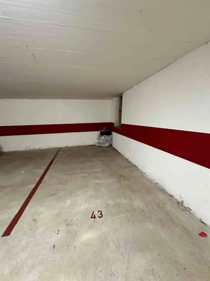 "Tiefgaragenstellplatz in Lengnau - sofort verfügbar"