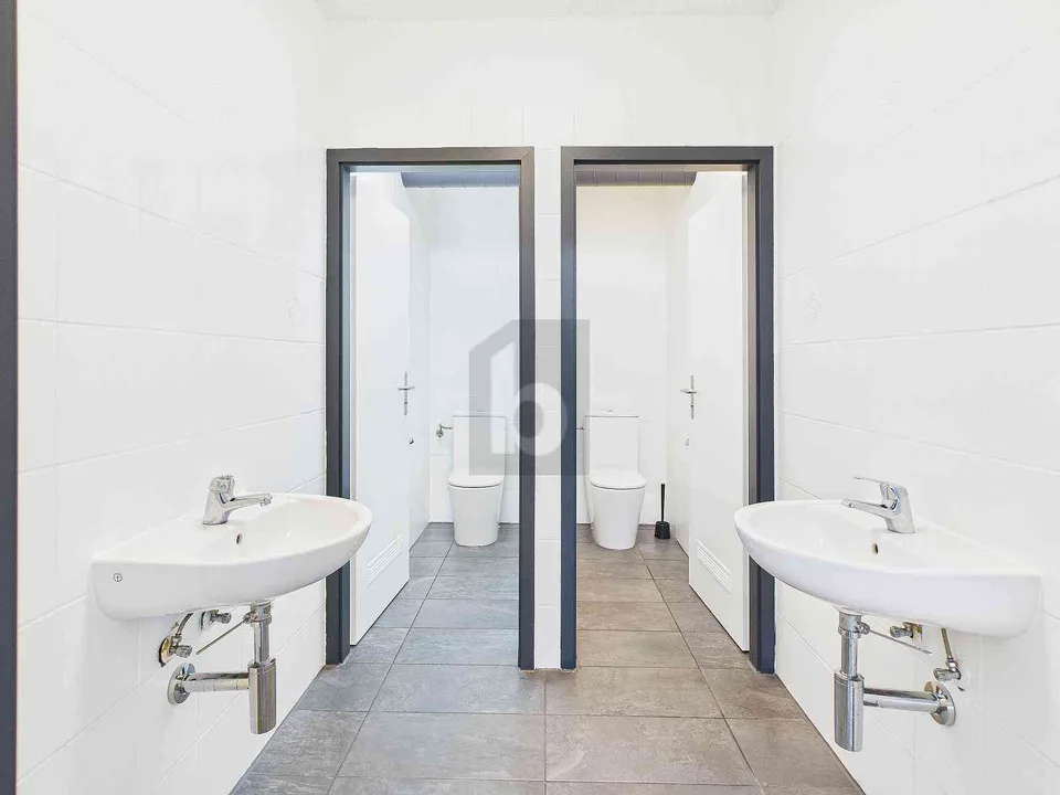 Ladenlokal - Architekturbüro - Kanzlei - Versicherung - Showroom - etc
