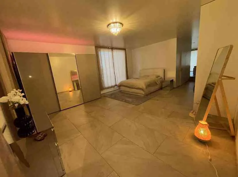 Moderne Neubau 2-Zimmer-Gewerbe-Wohnung mit Terrasse