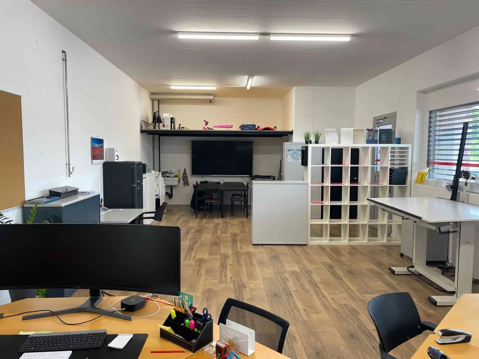 Büro-/Gewerberaum (EG) zu vermieten