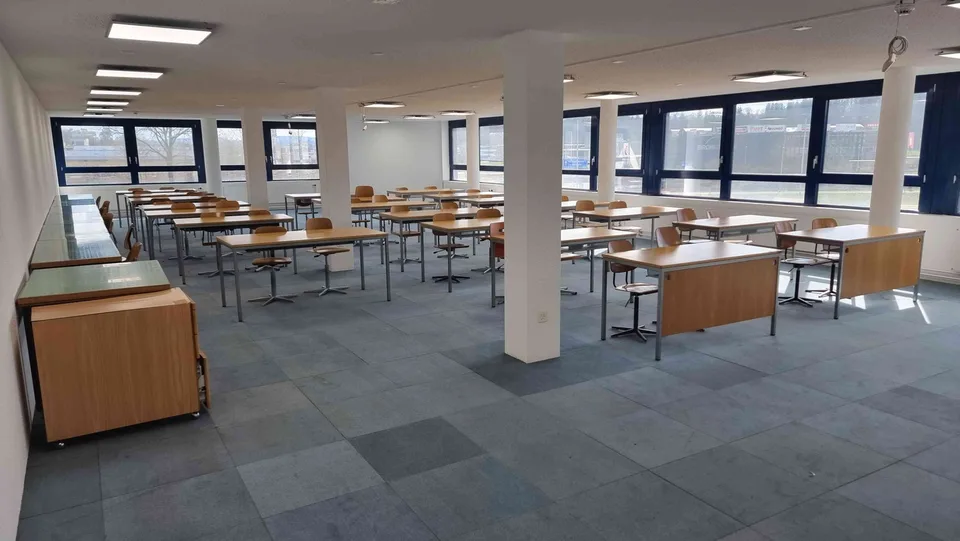 Schulungsraum mit bis zu 50 Ausbildungsplätzen - Preis/Tag CHF 1600.00