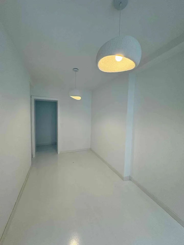 Lichtdurchfluteter, grosser Studioraum nähe Bundeshaus