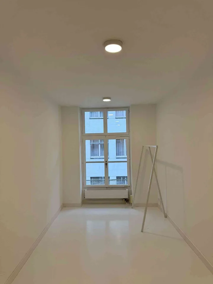Lichtdurchfluteter, grosser Studioraum nähe Bundeshaus
