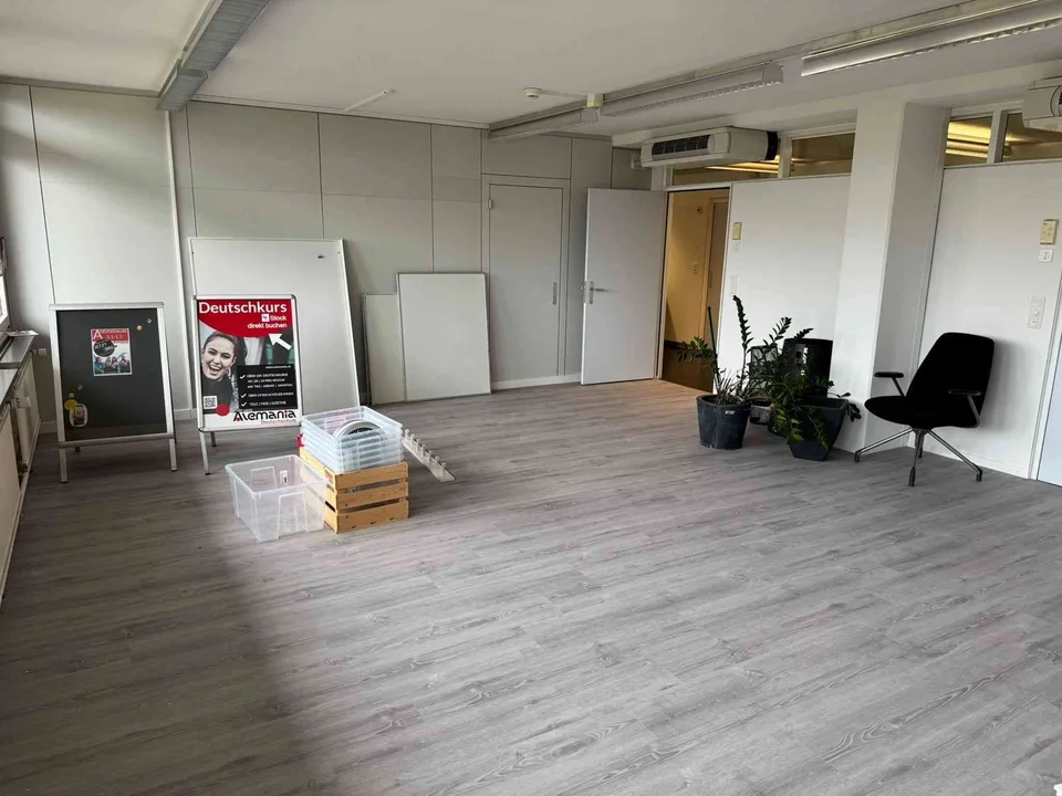 "Untermiete im 5 OG | neu renoviert"