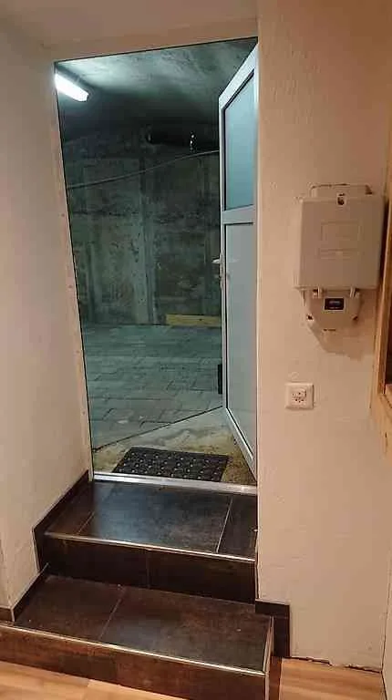 Modernes Studio + Lagerraum, Stauraum, Parkplatz in Bettlach