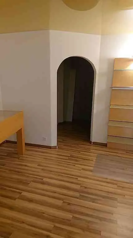 Modernes Studio + Lagerraum, Stauraum, Parkplatz in Bettlach
