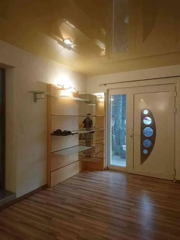 Modernes Studio + Lagerraum, Stauraum, Parkplatz in Bettlach