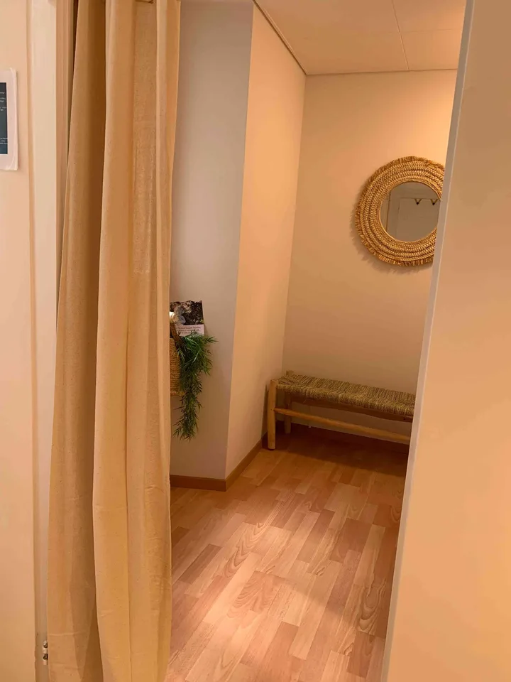 Schöner Raum für Yoga, Pilates, Coaching, Massage, Bewegung
