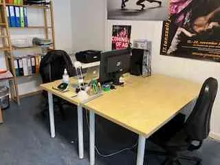 Büroplatz zu vermieten