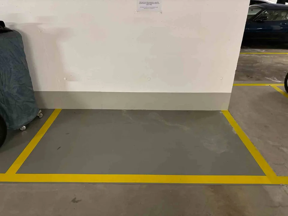 Einstellhallenplatz in Schüpfen zu vermieten!
