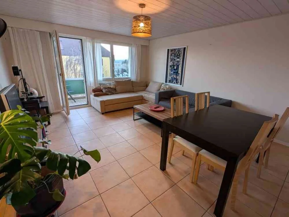 4,5 pièces/92 m² avec balcon 2 salles de bains 2e place de park 30.-
