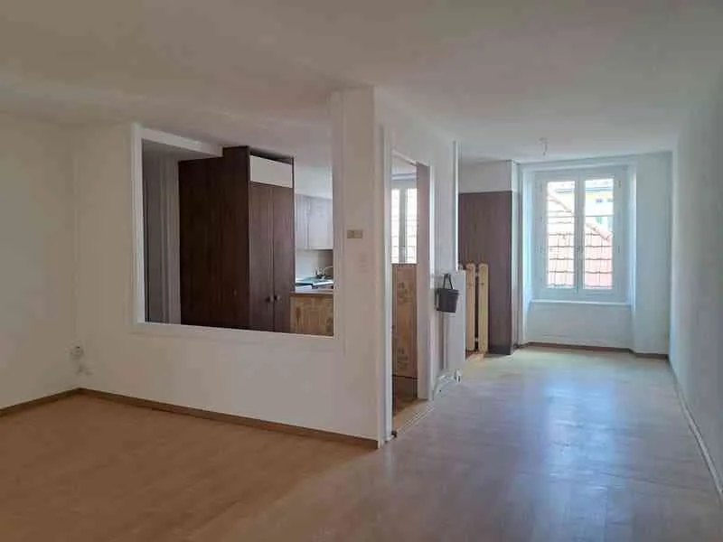 Charmant appartement de 2.5 pièces à Neuchâtel – Disponible de suite