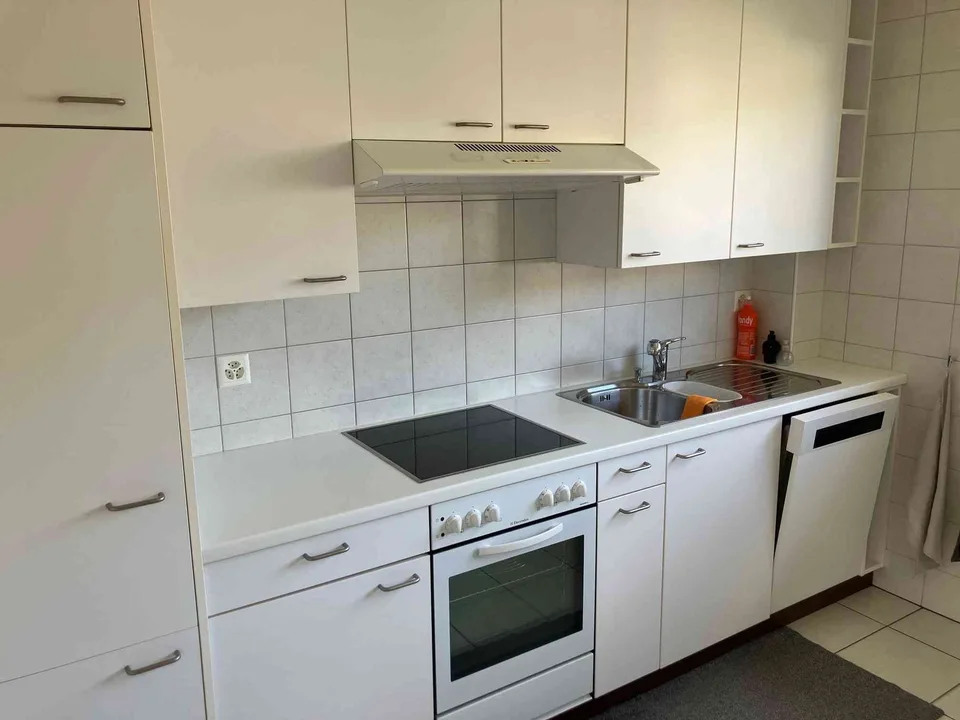 Belle appartement de 31/2 bien lumineux avec grand garage et balcon
