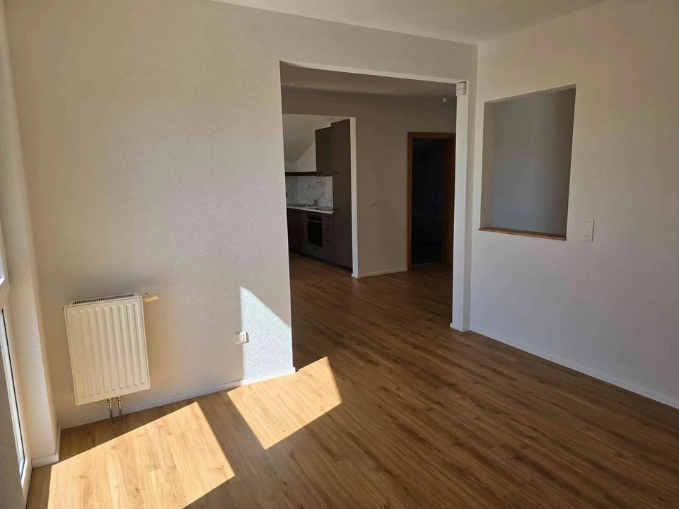 Appartement fraichement rénové de 2.5 pièces à Courtion