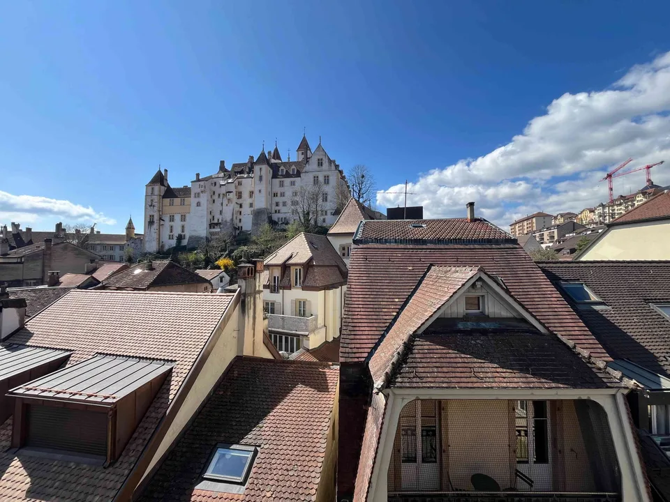 Appartement de charme au centre de Neuchâtel avec vue sur le château