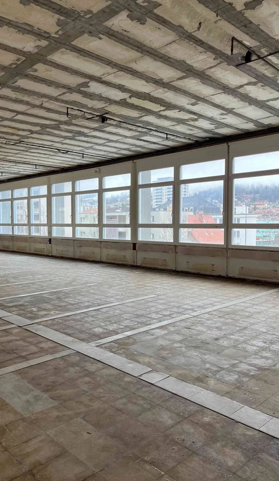 5'500 m2 à louer au centre de La Chaux-de-Fonds !