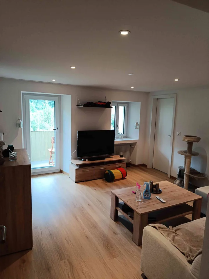 Sanierte 4.5-Zimmer-Wohnung mit Süd-Balkon mit Aussicht
