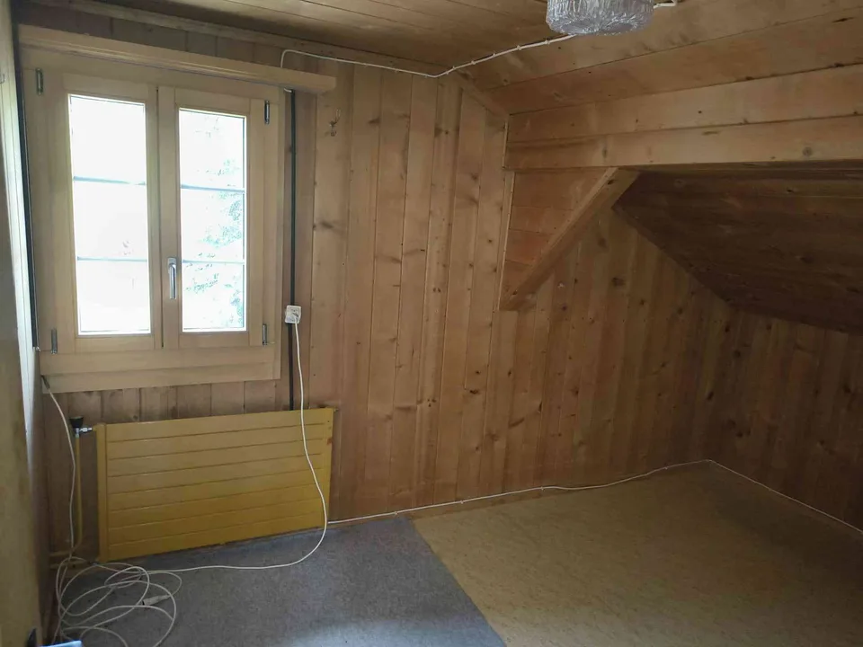 kleine 4,5 Zimmer Wohnung in Affeier