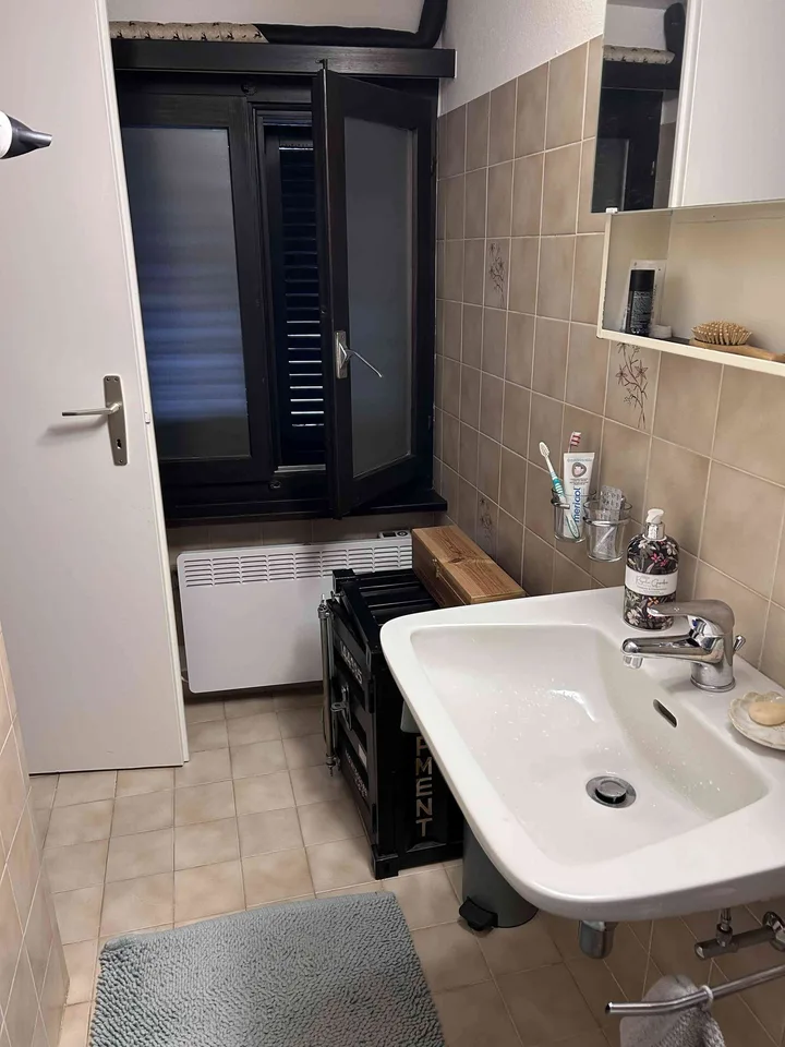 Cercasi subentrante – Appartamento duplex di 2,5 locali a Novaggio