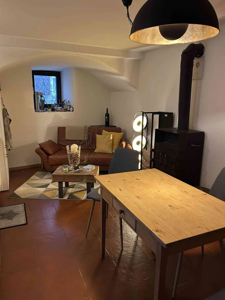 Cercasi subentrante – Appartamento duplex di 2,5 locali a Novaggio