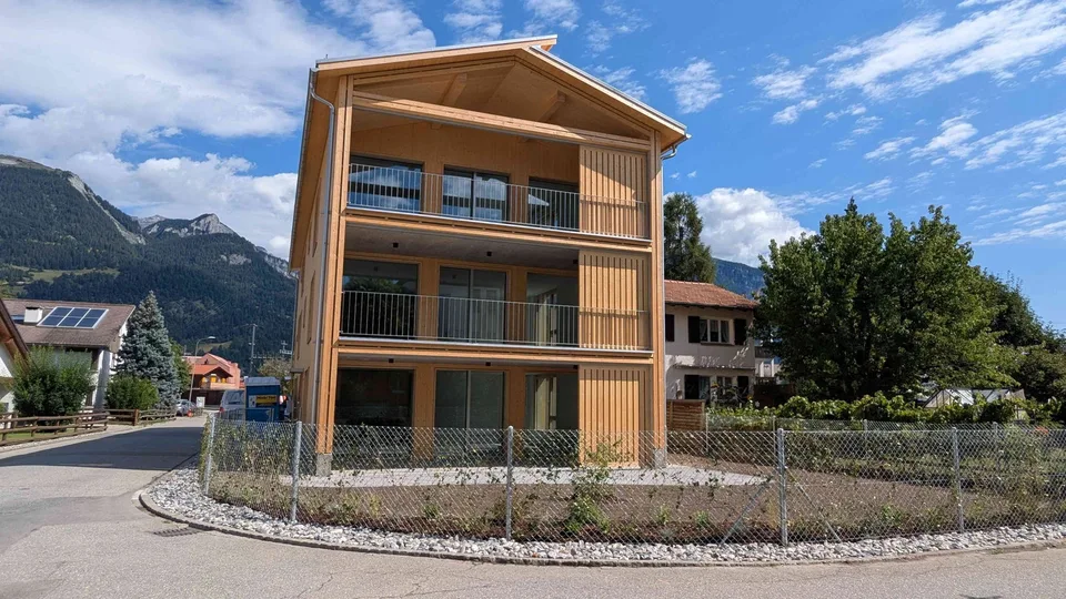 Erstbezug: Grosszügige 4.5-Zimmer-Attikawohnung in Bonaduz