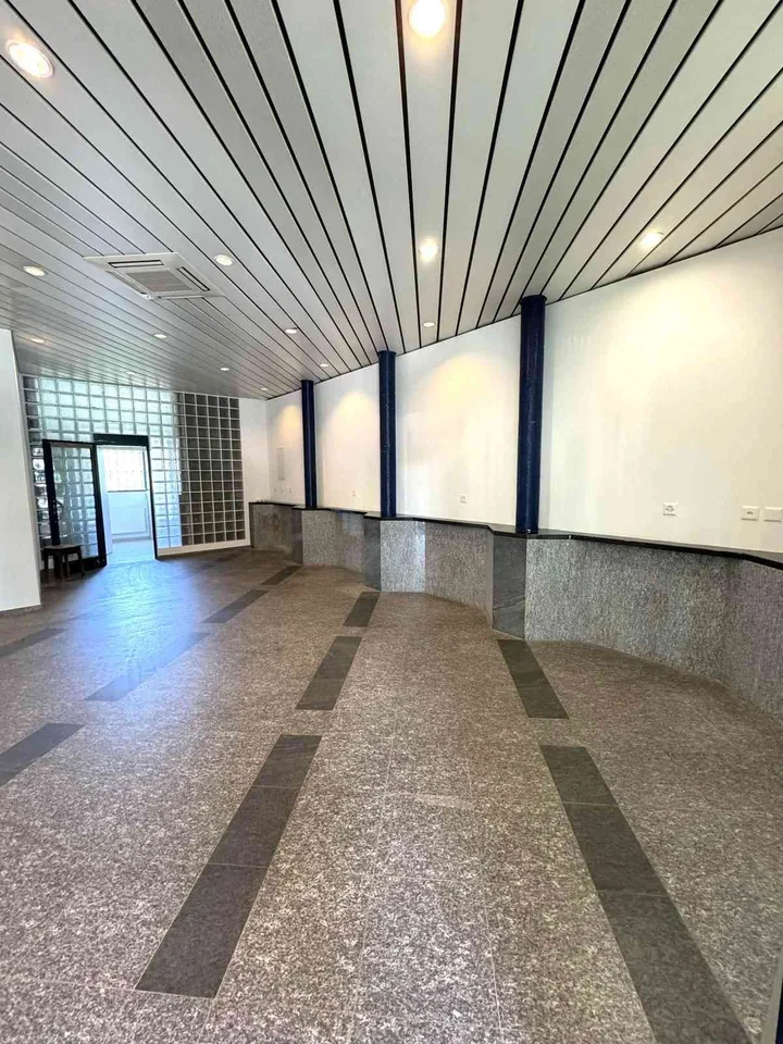 Affittasi spazio commerciale di 70mq a Morbio Inferiore