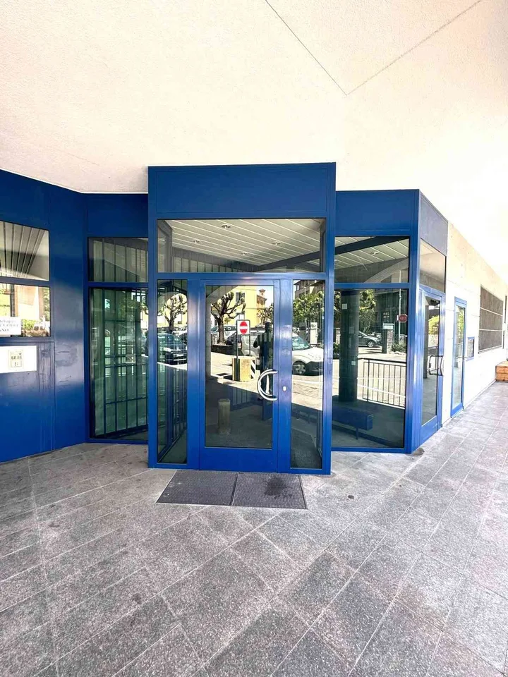 Affittasi spazio commerciale di 70mq a Morbio Inferiore
