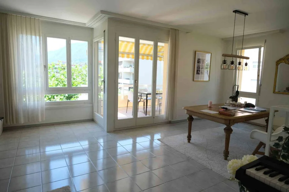Helle und gepflegte Wohnung mit sonnigem Balkon