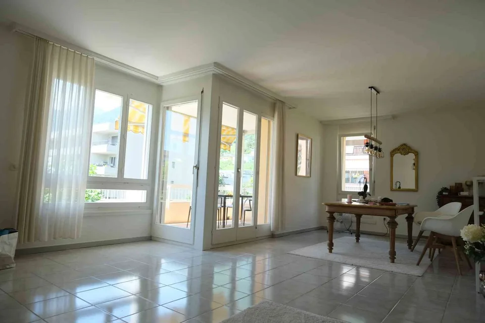Helle und gepflegte Wohnung mit sonnigem Balkon