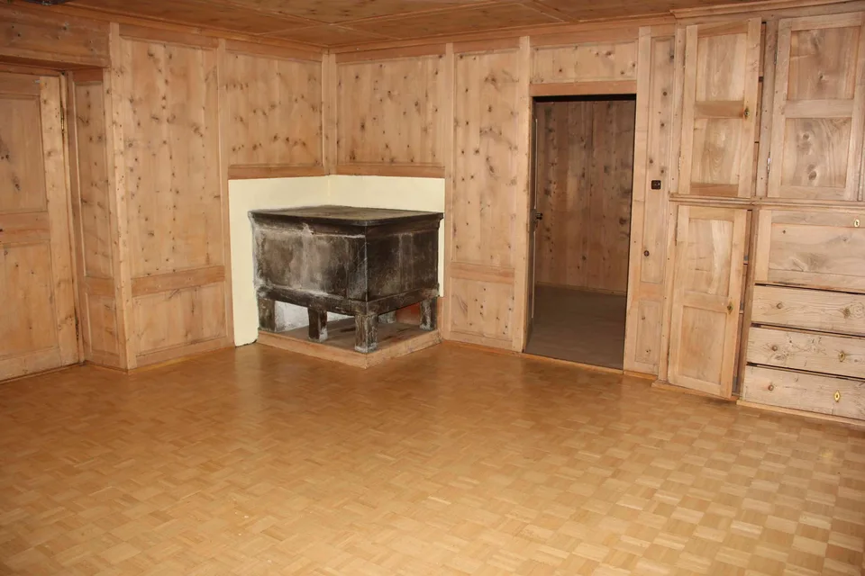 4 Zimmer Altbauwohnung