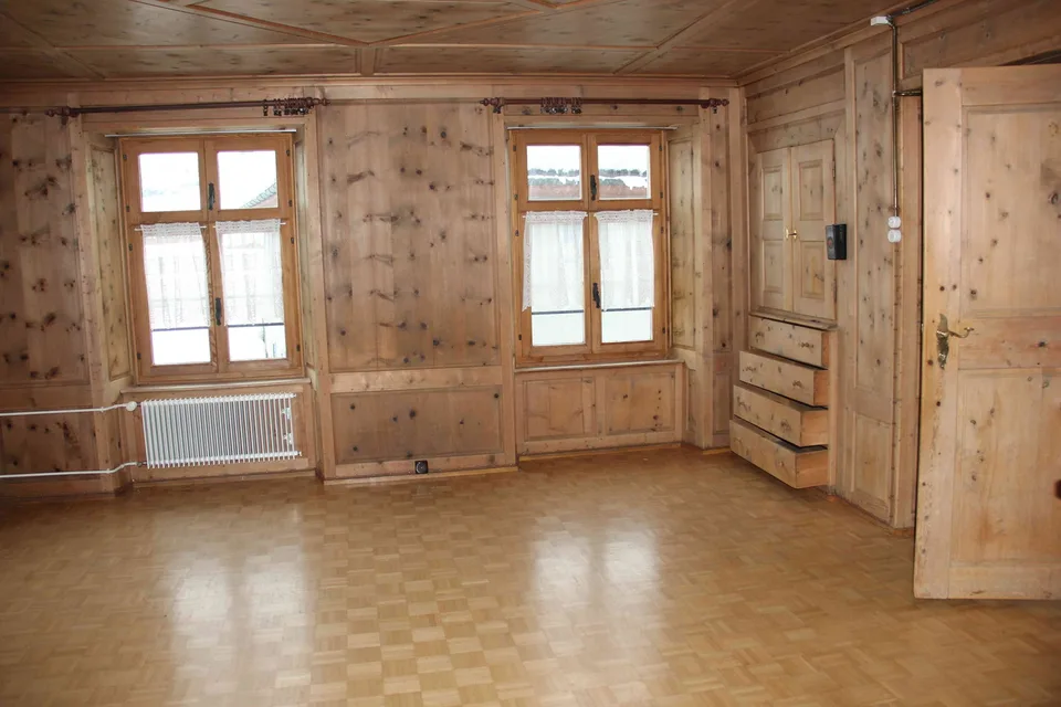 4 Zimmer Altbauwohnung