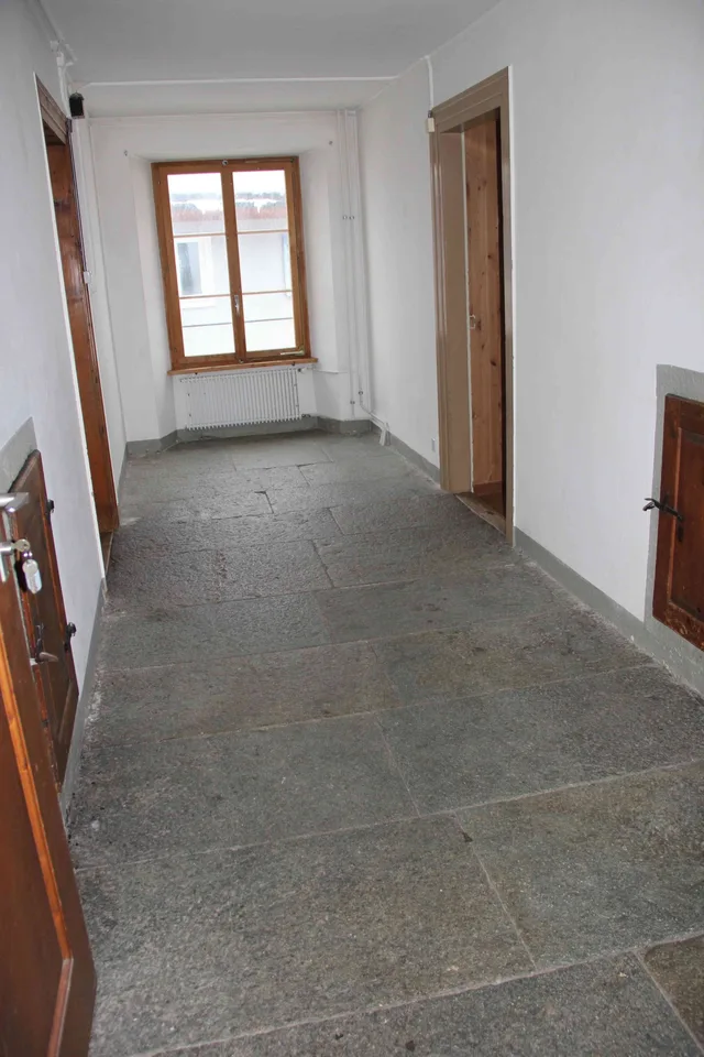 4 Zimmer Altbauwohnung